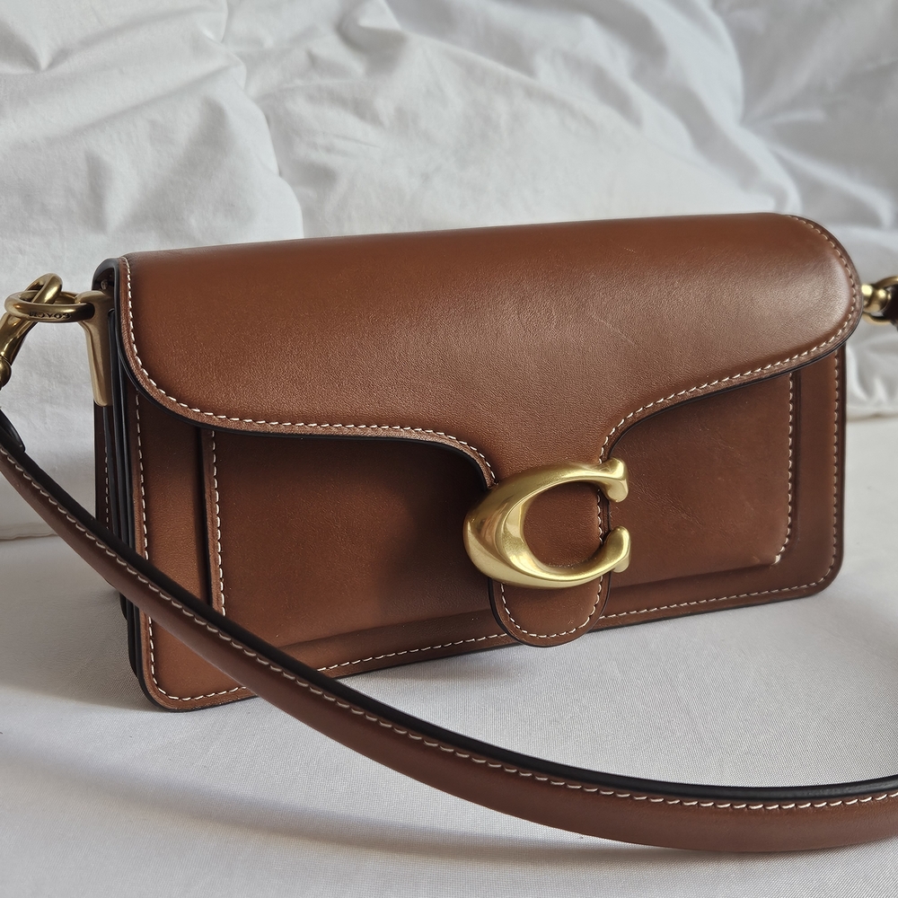Coach Tabby 20 Shoulder Bag in Tan Brown - Picture 4 of 14